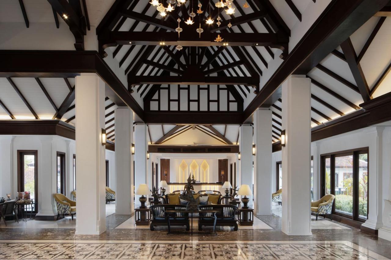 Jw Marriott Khao Lak Resort And Spa Bagian luar foto The lobby of the hotel