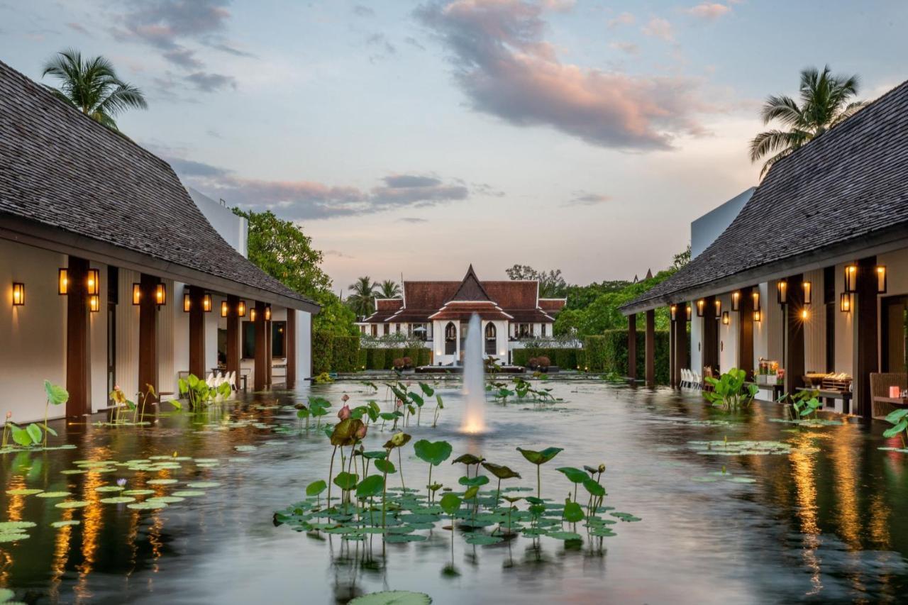 Jw Marriott Khao Lak Resort And Spa Bagian luar foto The Royal Pool at The Royal