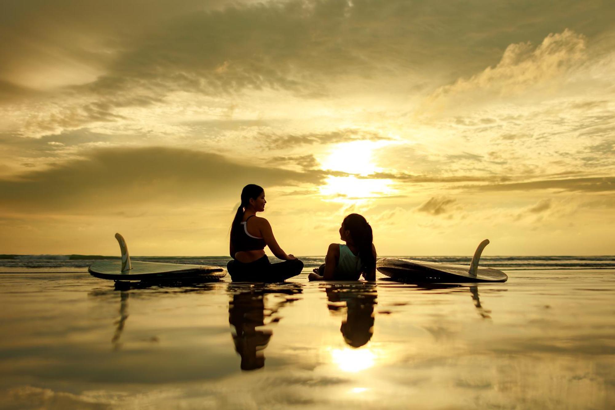 Jw Marriott Khao Lak Resort And Spa Bagian luar foto Sunset at Baler