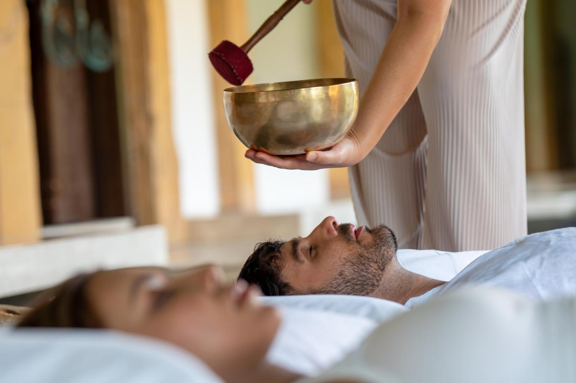 Jw Marriott Khao Lak Resort And Spa Bagian luar foto Singing bowl therapy