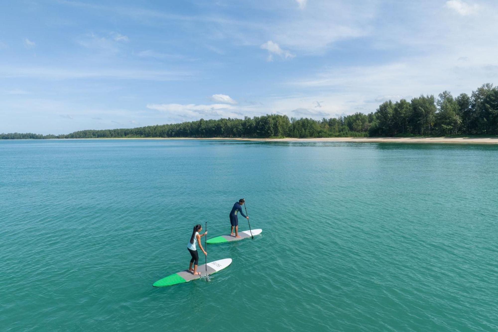 Jw Marriott Khao Lak Resort And Spa Bagian luar foto Stand Up Paddle Boarders at Desaru Coast