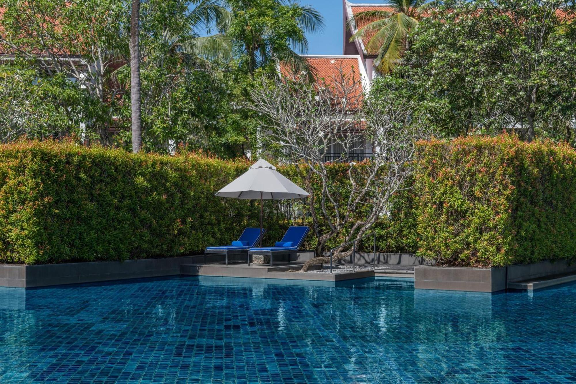 Jw Marriott Khao Lak Resort And Spa Bagian luar foto The swimming pool at the hotel