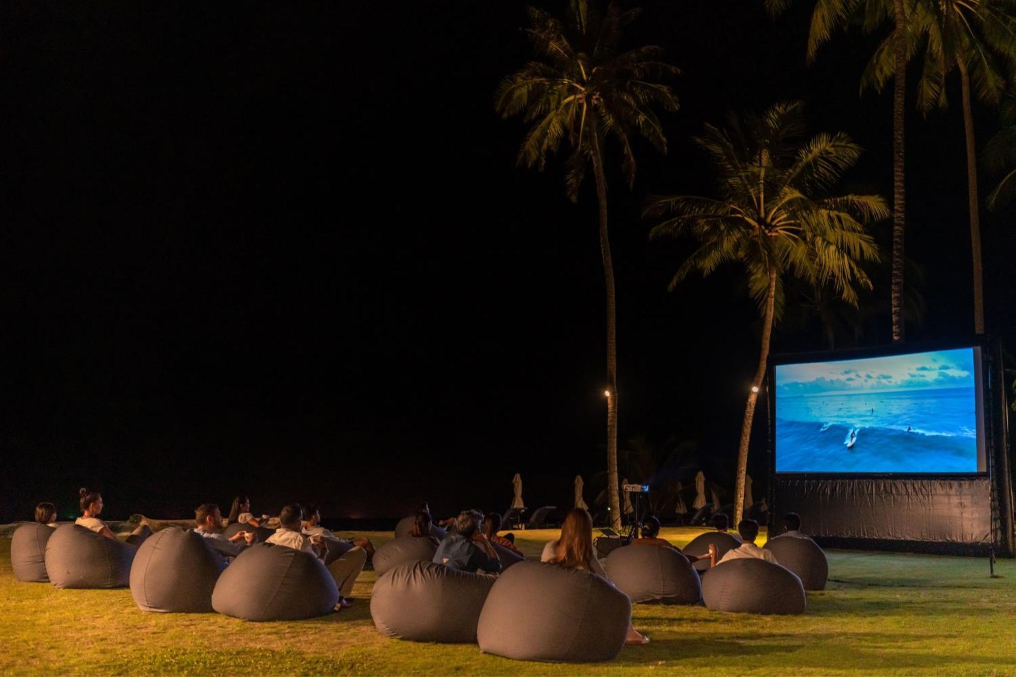 Jw Marriott Khao Lak Resort And Spa Bagian luar foto Movies by the Beach
